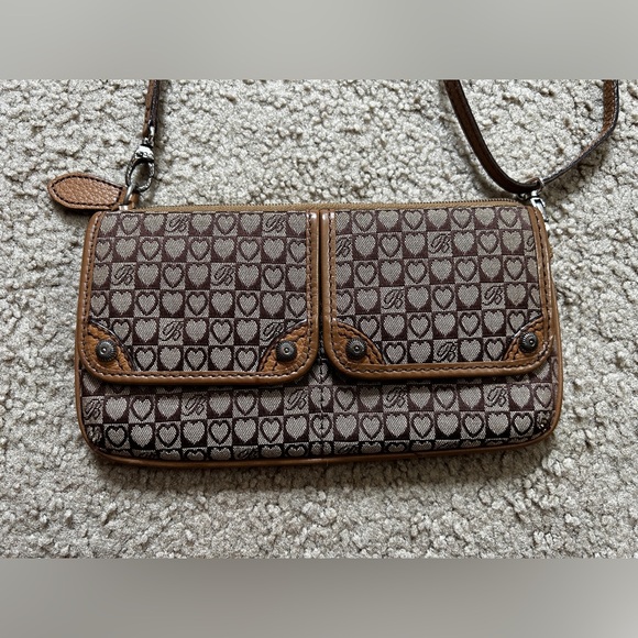 BRIGHTON convertible wristlet Wallet Card Organizer Canvas Heart Print Straps - Picture 2 of 15